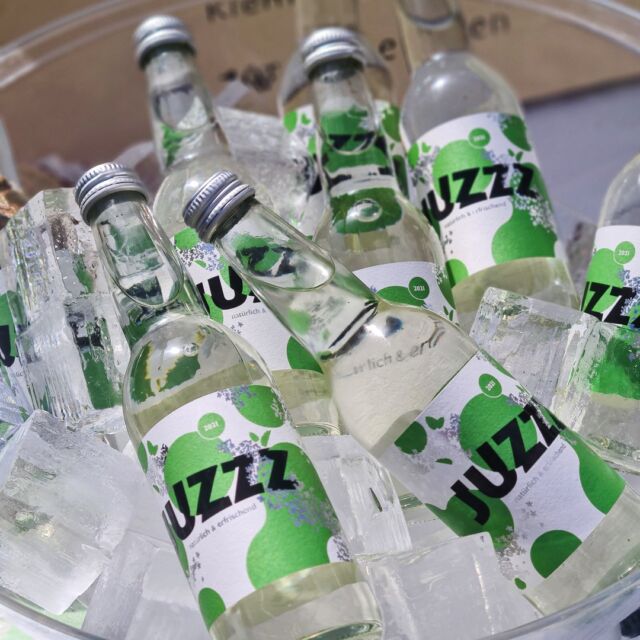 💚Happy Sunday!💚

 #grapes #austria #chooseJUZZZ #juzzz #regional #winery #wine #drink #verjus #startup